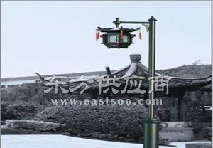 點(diǎn)亮現(xiàn)代庭院 LED太陽(yáng)能庭院燈的選擇與趨勢(shì)